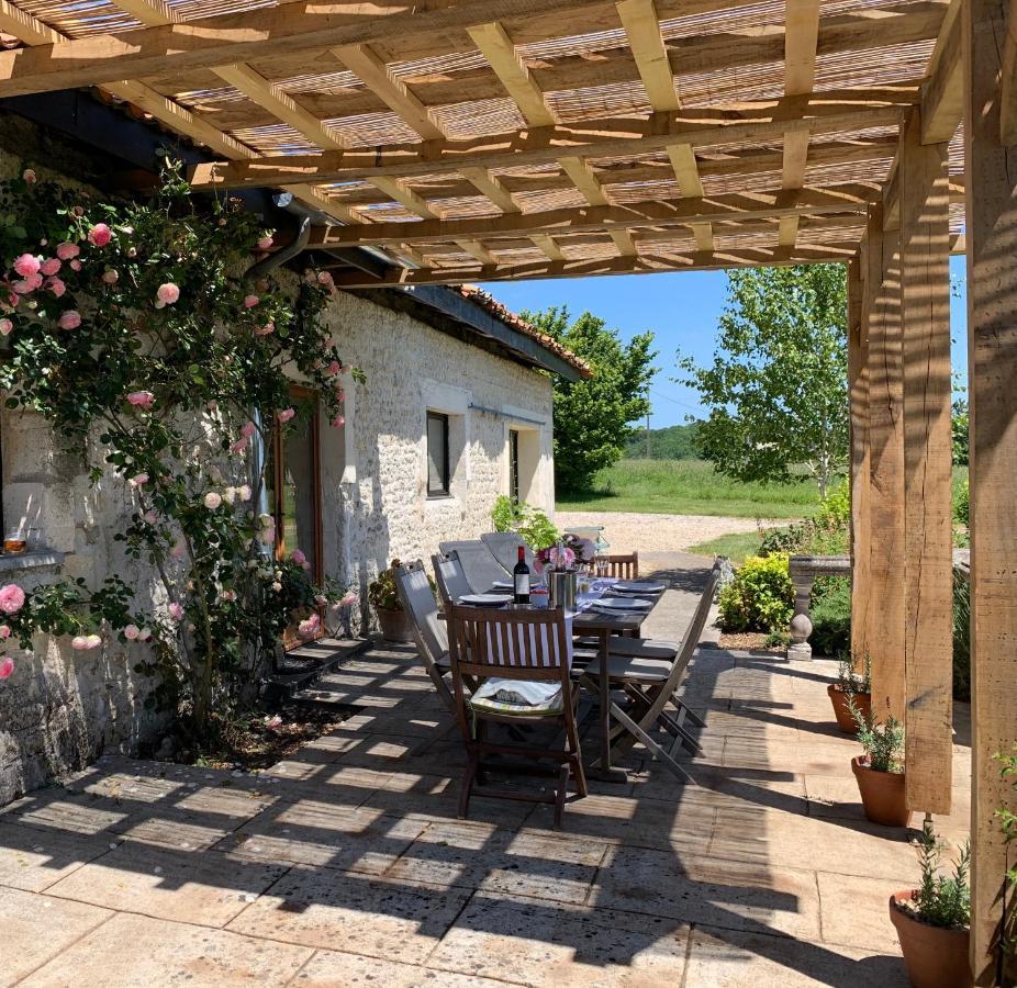 Vila Chez Sarrazin Brossac Exteriér fotografie