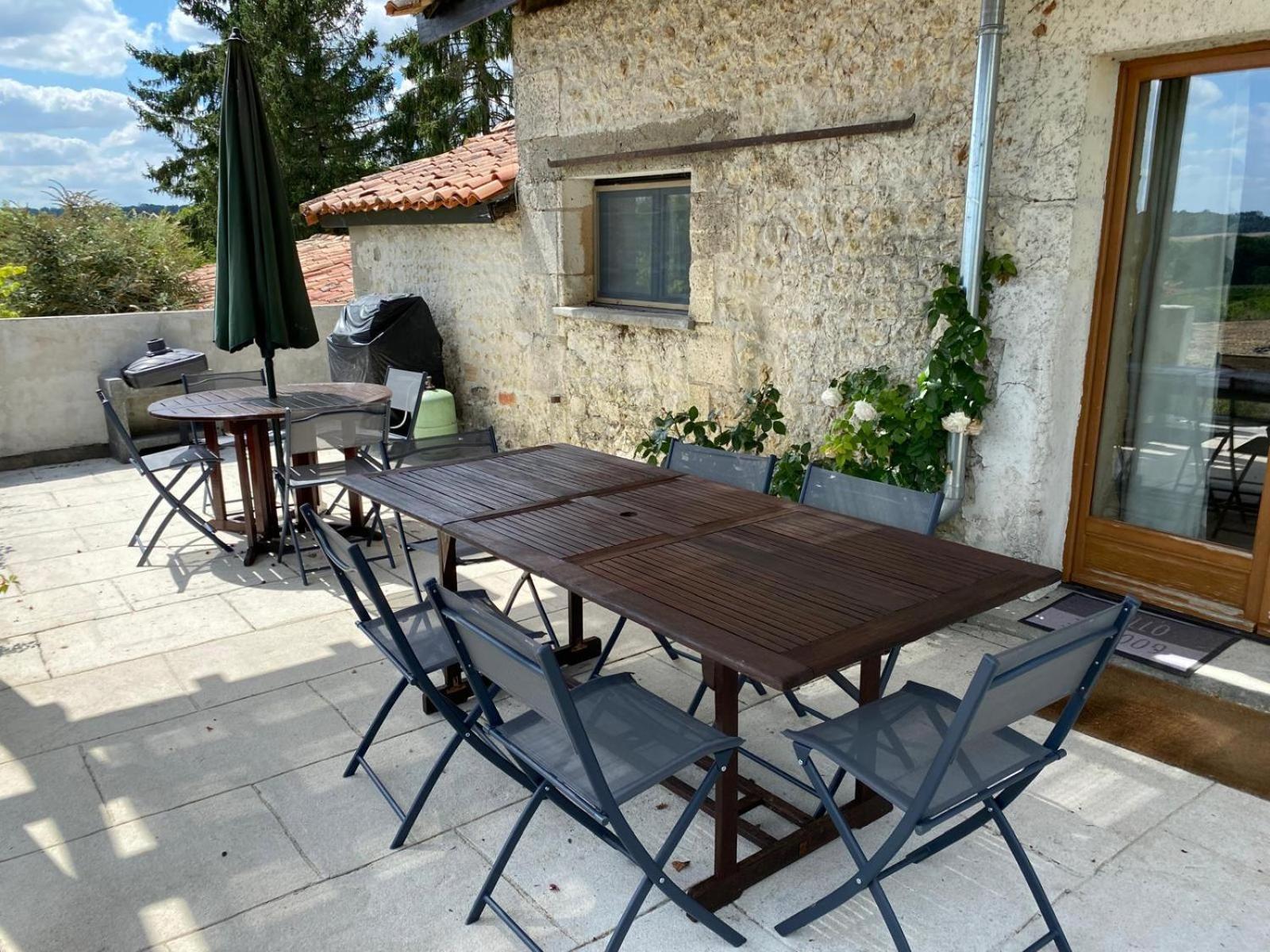 Vila Chez Sarrazin Brossac Exteriér fotografie