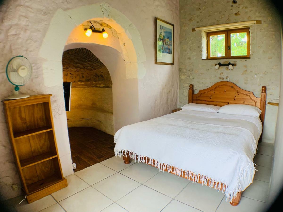 Vila Chez Sarrazin Brossac Exteriér fotografie